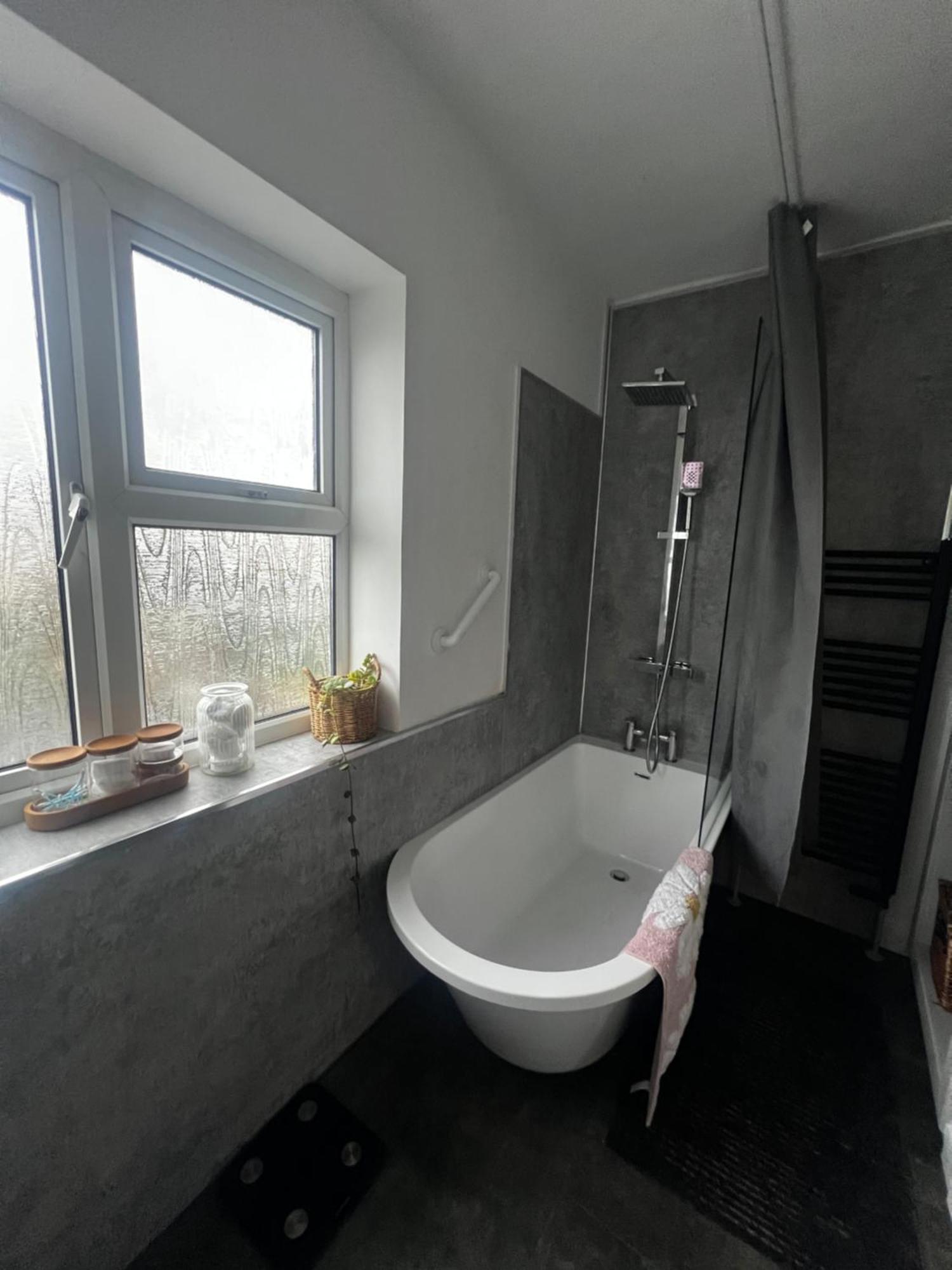 Warm And Cosy City Centre Home Near Train Station Chichester Exterior photo
